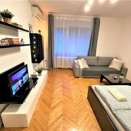 Apartment Helen - Old Town, Ac Pozsony Kültér fotó