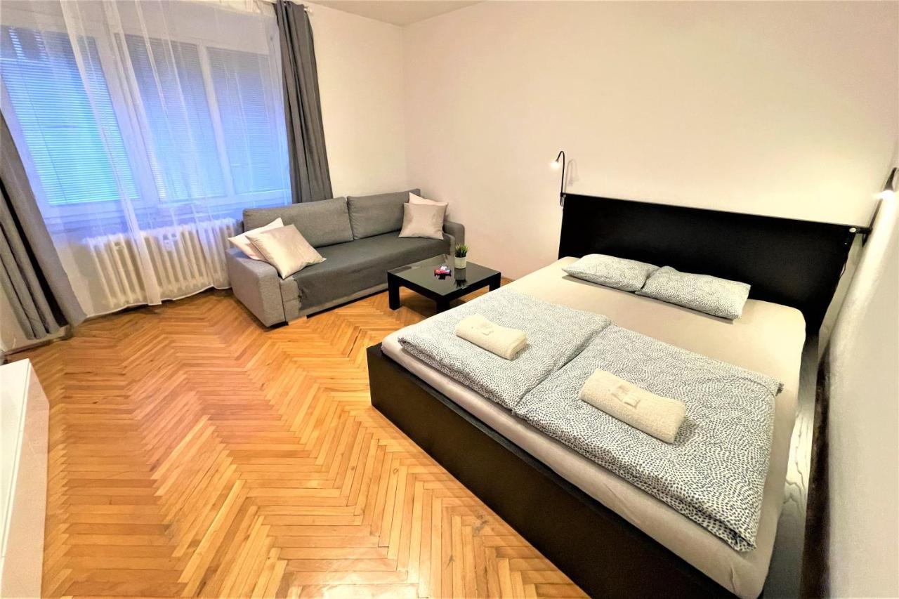 Apartment Helen - Old Town, Ac Pozsony Kültér fotó